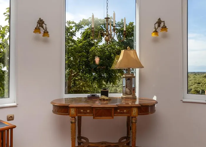 Mitsekou Villa